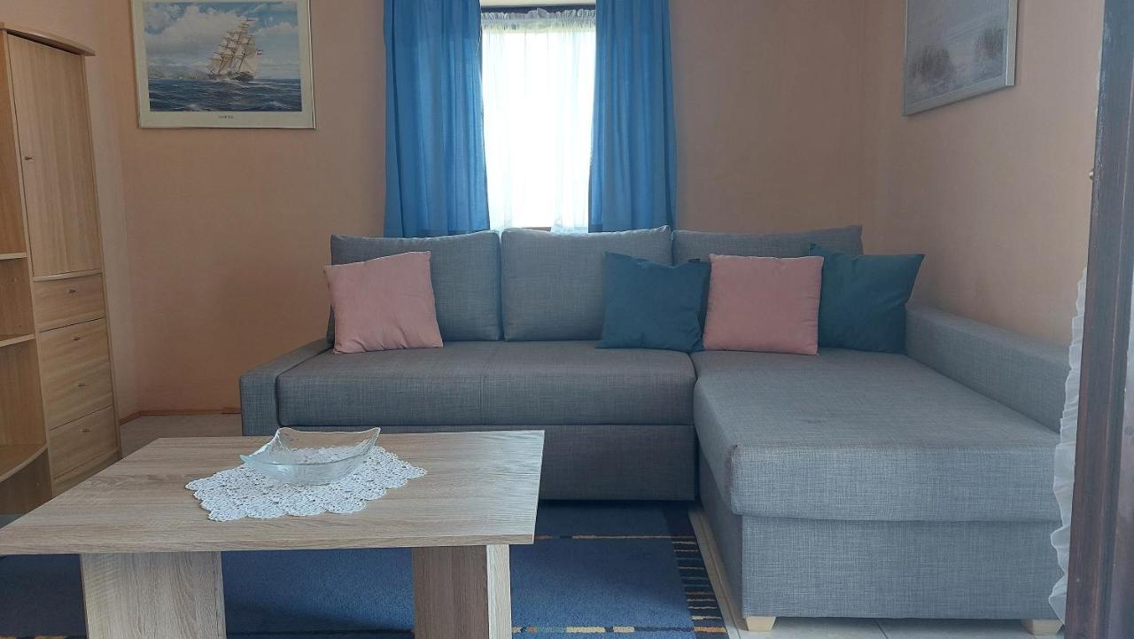 Apartman Lorenca Apartment Крес Екстериор снимка